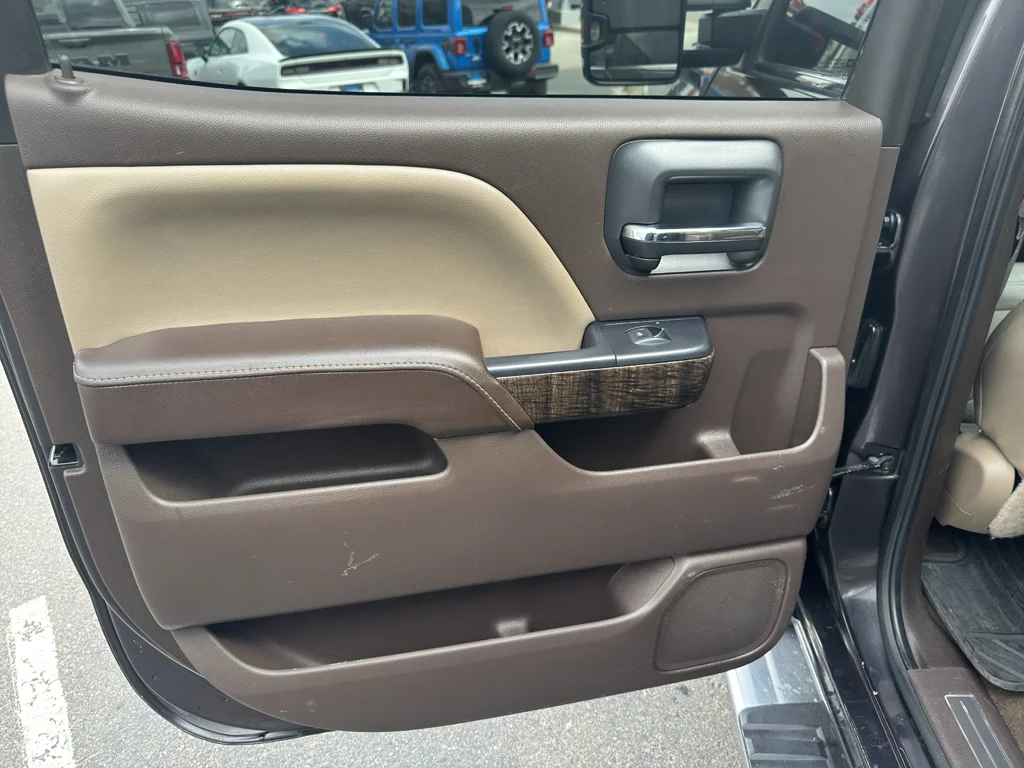Used 2015 Iridium Metallic GMC Denali image 14