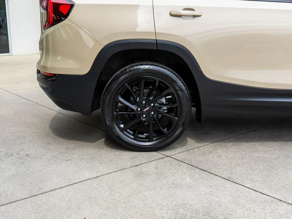 Used 2023 Beige GMC SLE image 33