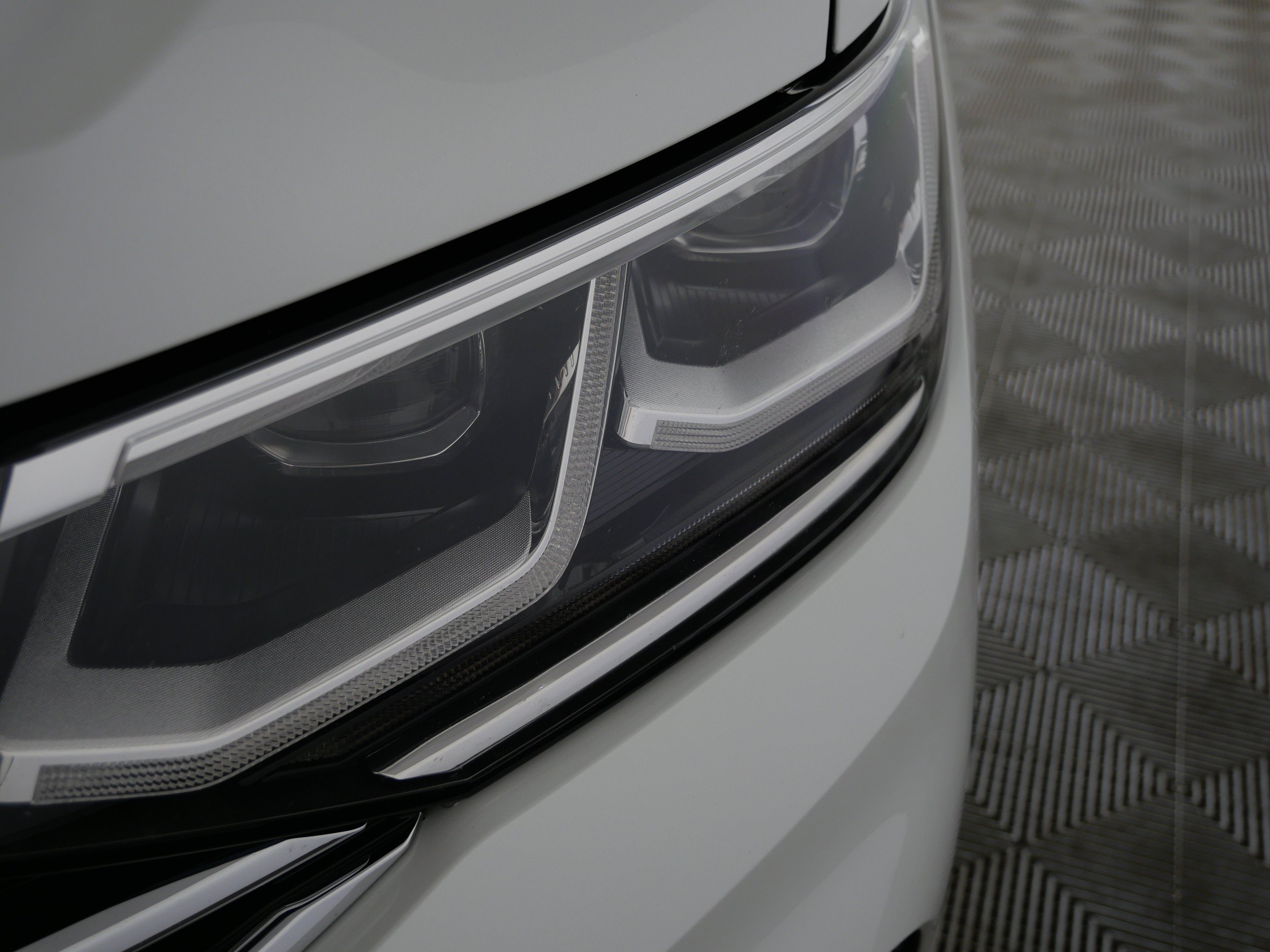 Used 2024 White Volkswagen SEL R-Line image 27