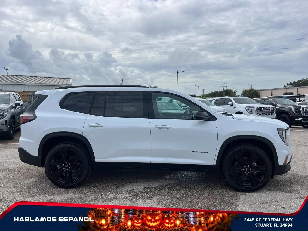 New 2027 Glacier White Tricoat GMC Elevation image 8