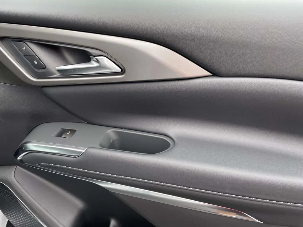 New 2026 Summit White Chevrolet LT image 8