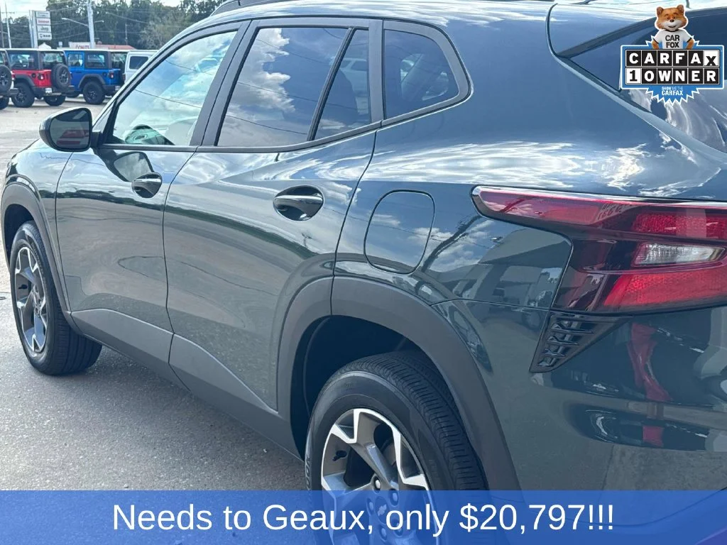 Used 2025 Gray Chevrolet LT image 14