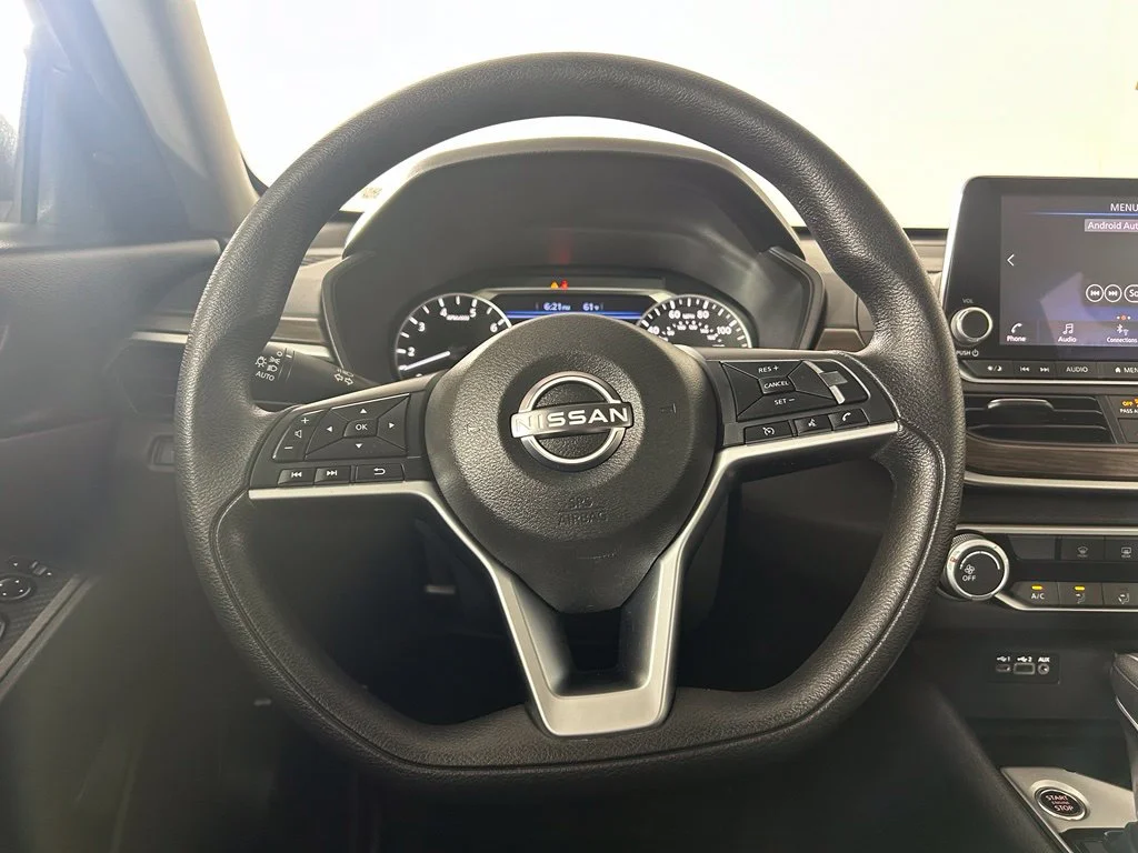 Used 2024 Gray Nissan 2.5 SV image 5