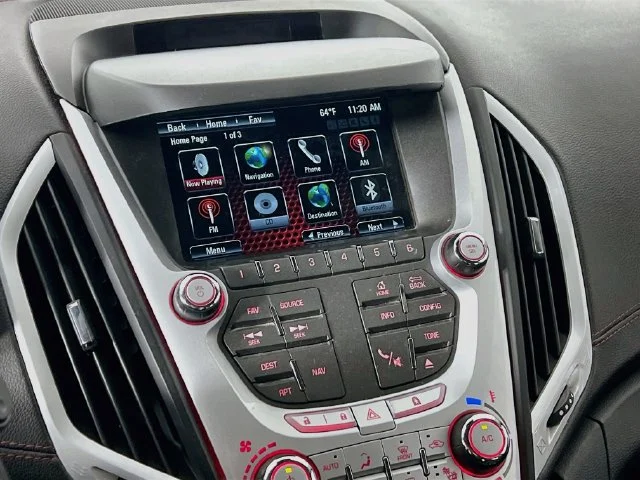 Used 2014 Silver GMC Denali image 13