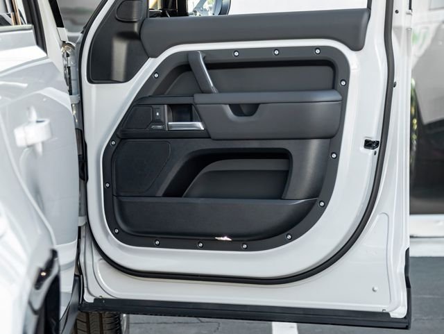 Used 2026 Borasco Gray Metallic Land Rover X image 33