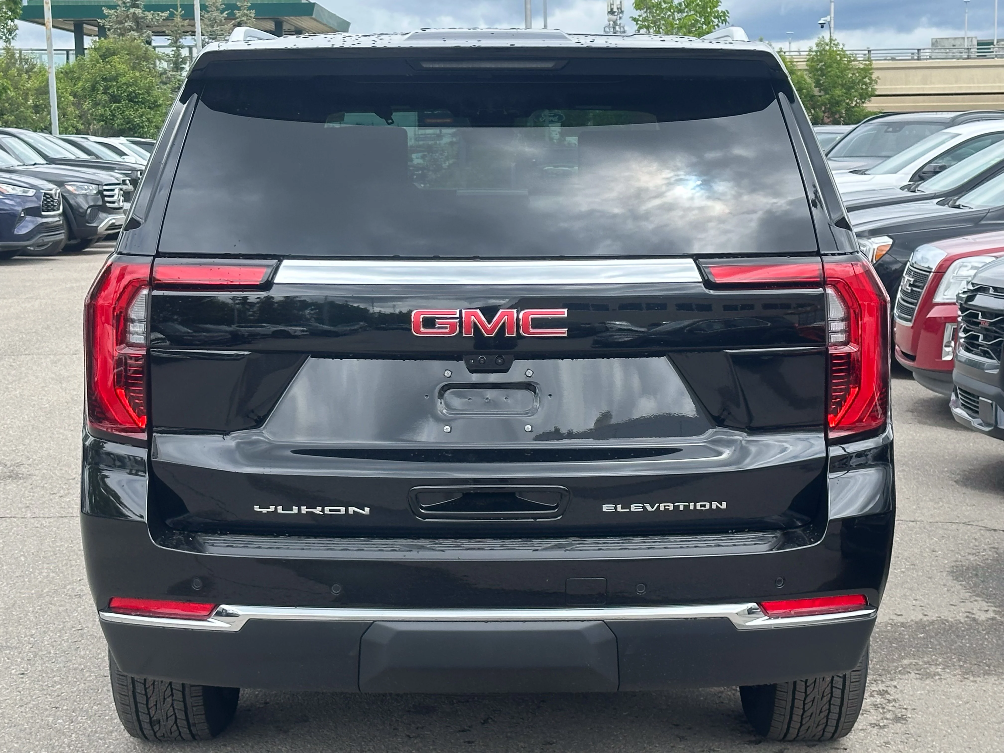 New 2026 Onyx Black GMC Elevation image 5