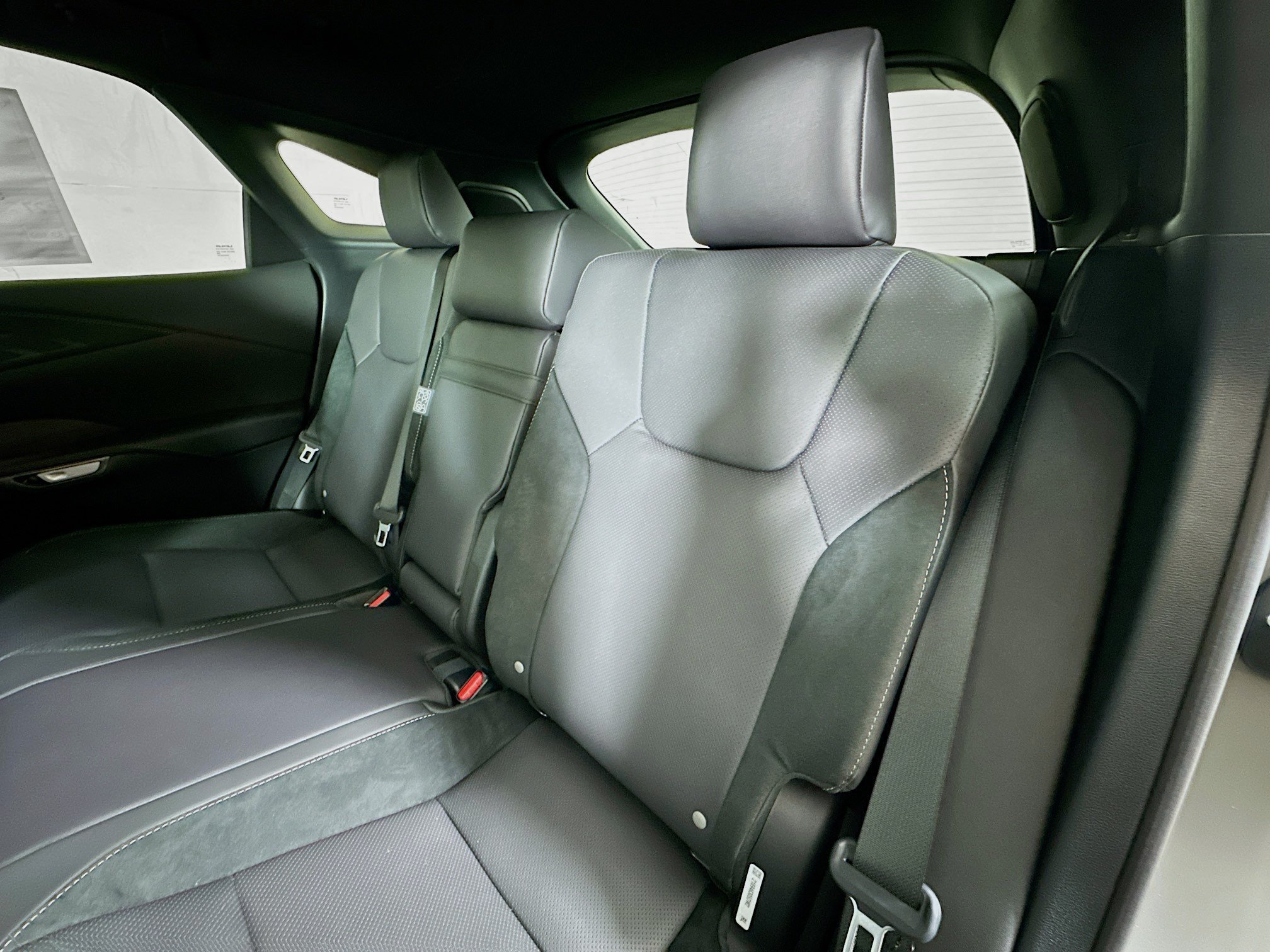 2026 Lexus RX 500h F-Sport - Photo 24
