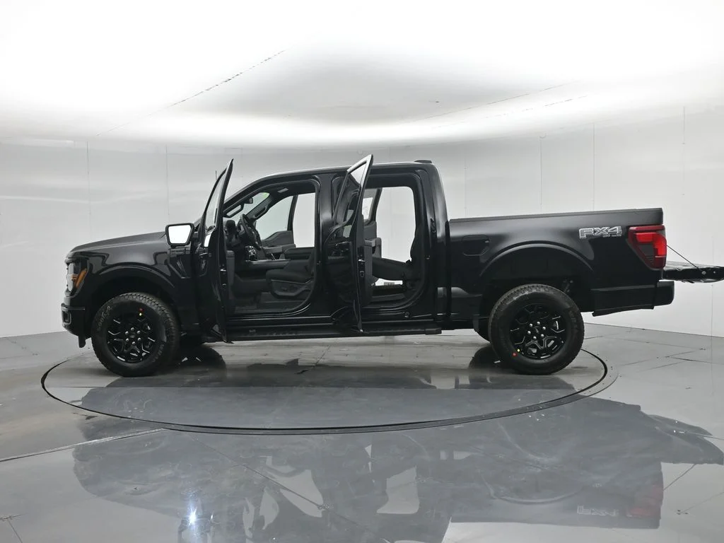 New 2026 Agate Black Metallic Ford XLT image 40