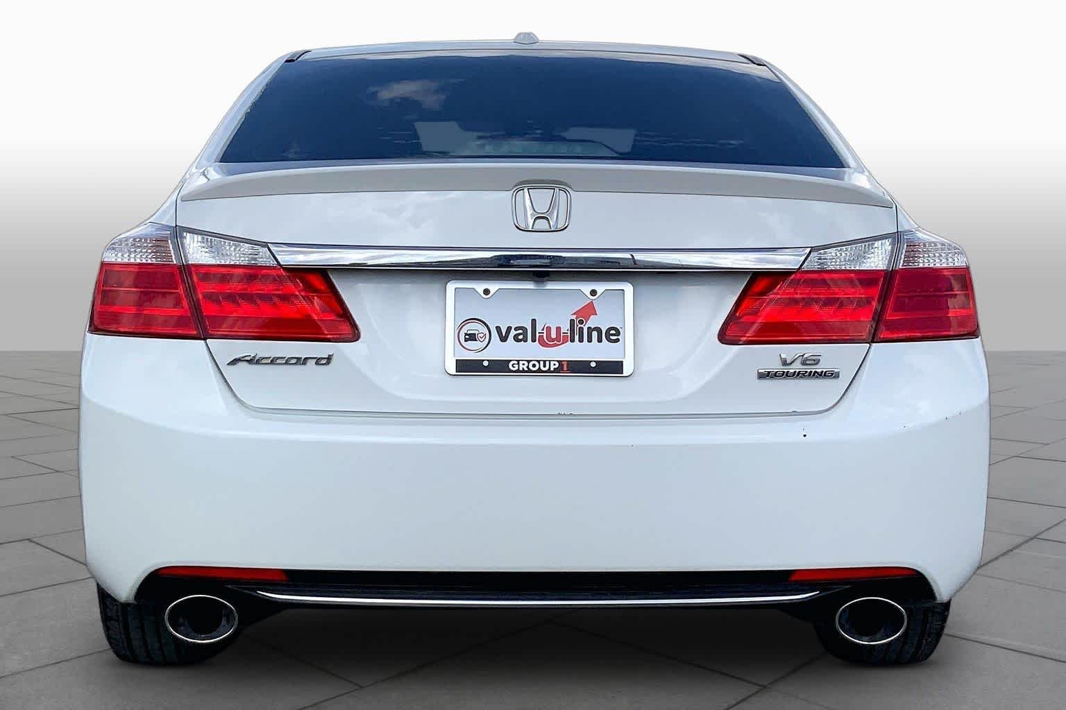 Used 2013 White Orchid Pearl Honda Touring image 5