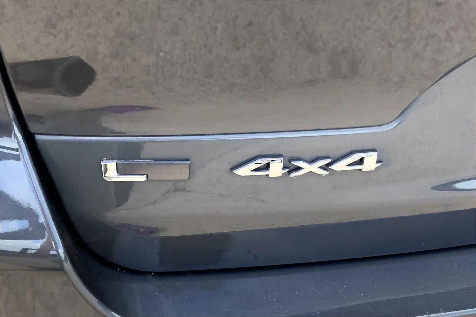 Used 2022 Baltic Gray Metallic Clearcoat Jeep Overland image 29