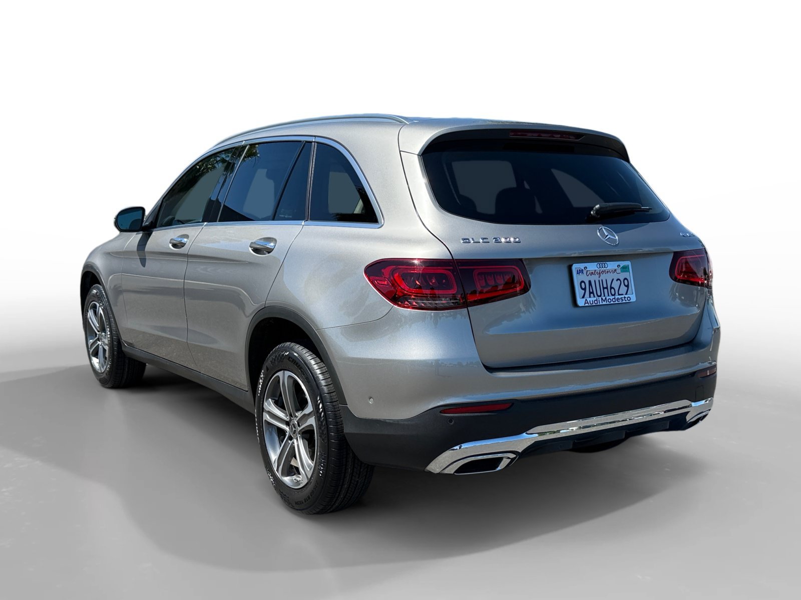 Used 2022 Mojave Silver Metallic Mercedes-Benz GLC 300 image 3