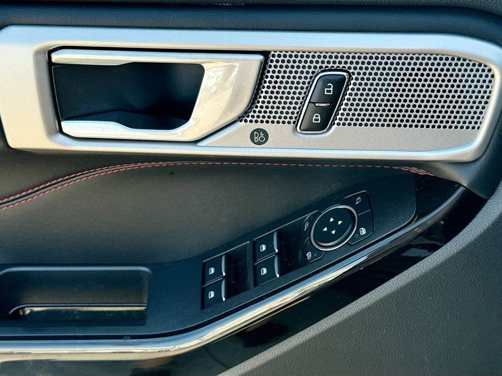 2023 Ford Explorer ST Line - Photo 18