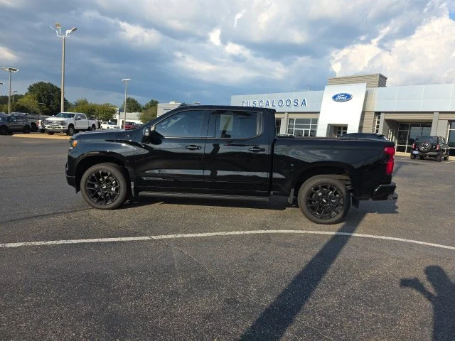 Used 2026 Black Chevrolet High Country image 3