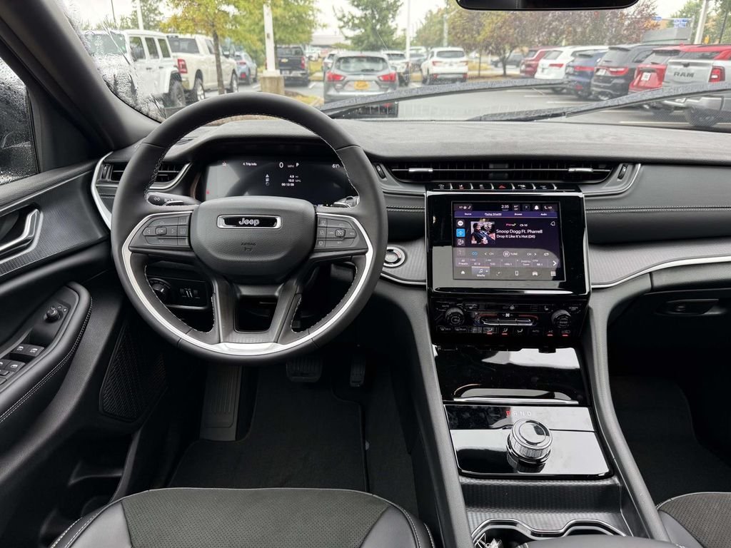 2025 Jeep Grand Cherokee Altitude - Photo 18