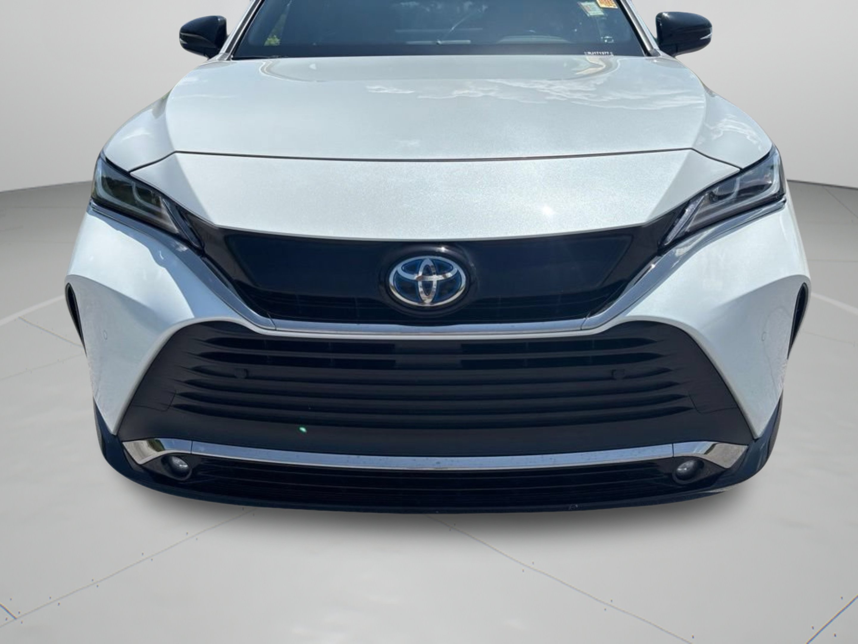 Used 2024 Pearl Toyota Nightshade image 25