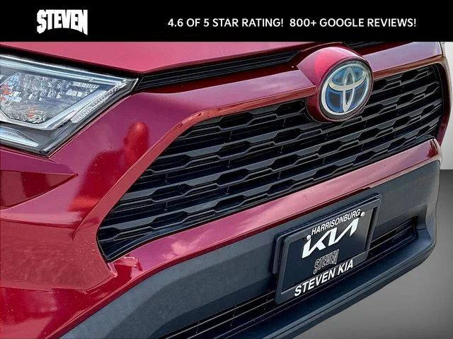 Used 2020 Red Toyota XLE image 40