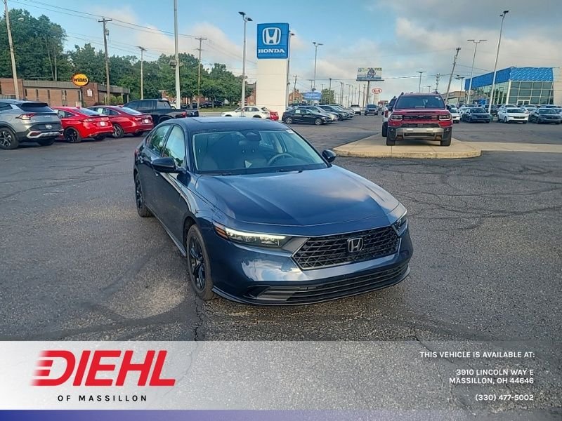 Used 2025  Honda SE image 1