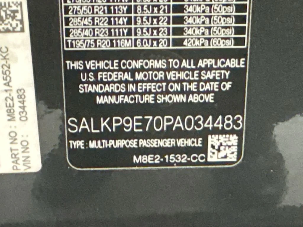 Certified Used 2023 Carpathian Grey Premium Metallic Land Rover SE image 32