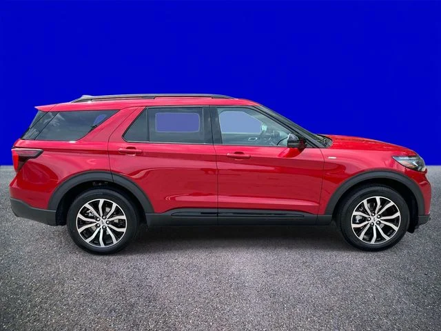 New 2026 Rapid Red Metallic Tinted Clearcoat Ford ST-Line image 2