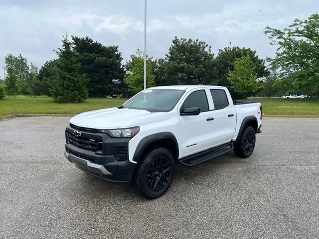 Used 2024 Summit White Chevrolet Trail Boss image 1
