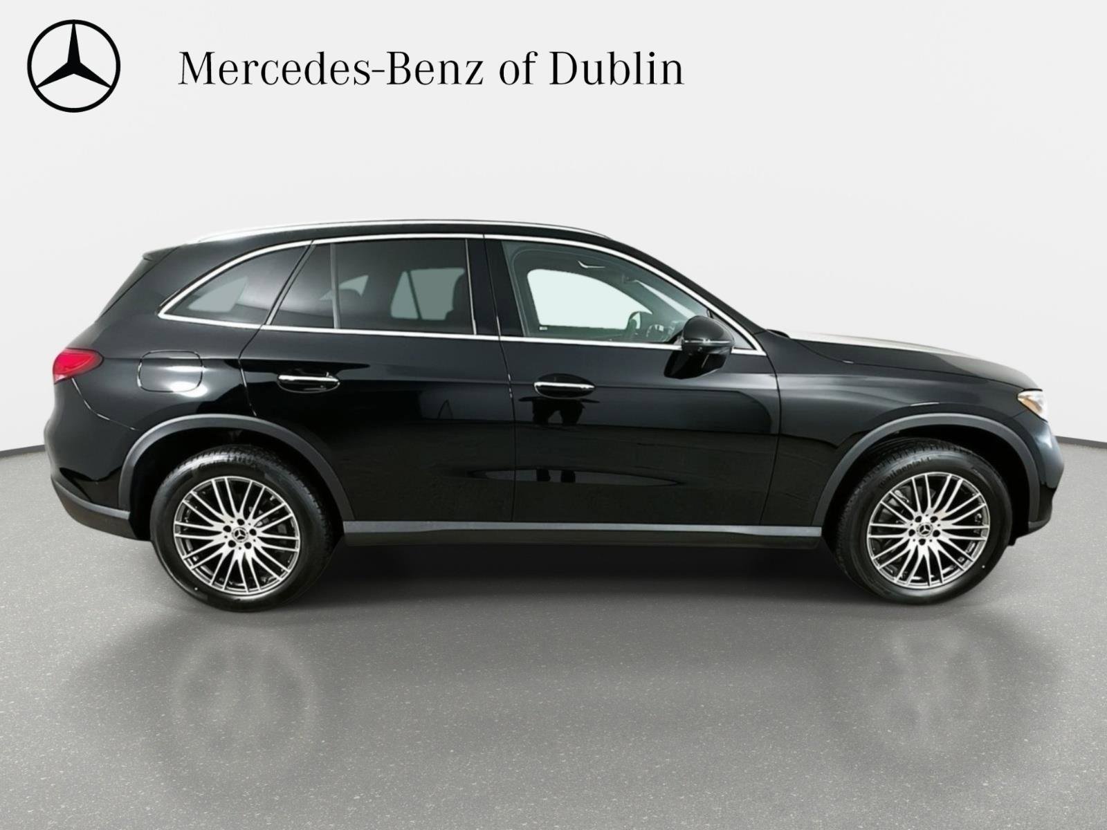Used 2026  Mercedes-Benz GLC 300 image 4