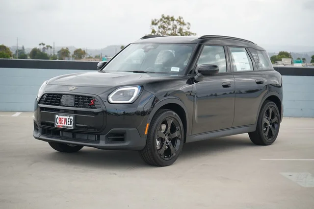2027 MINI Countryman Signature Plus