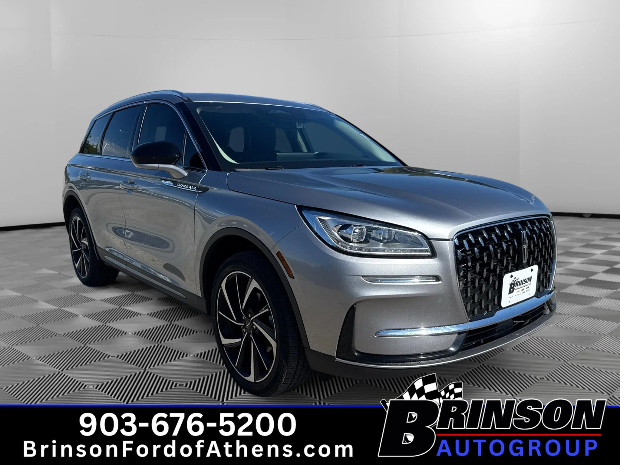 Used 2023 Silver Radiance Metallic Clearcoat Lincoln Reserve image 3