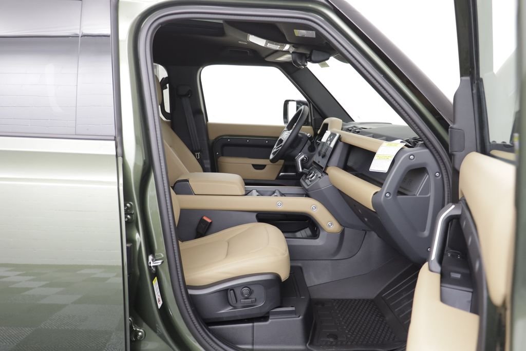 New 2026 Woolstone Green LAND ROVER X-Dynamic SE image 20