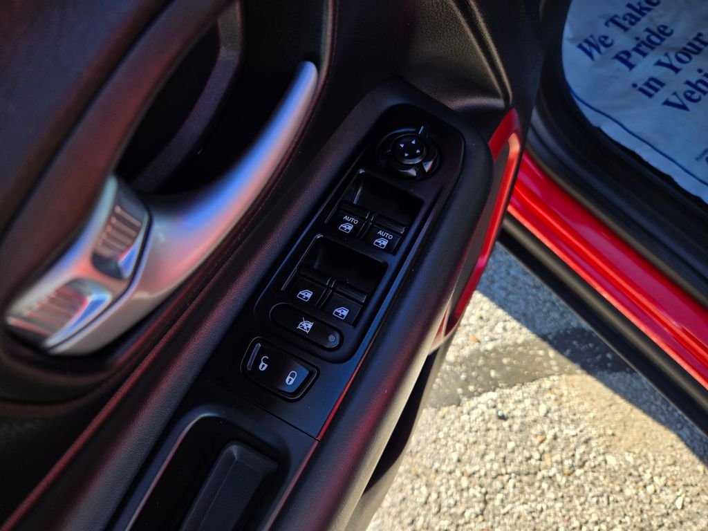 Used 2022 Red Jeep Trailhawk image 13