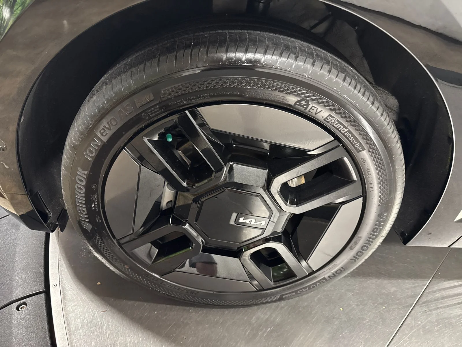 Used 2024 Kia EV9 GT-Line with VIN KNDAEFS55R6020921 for sale in Portland, OR