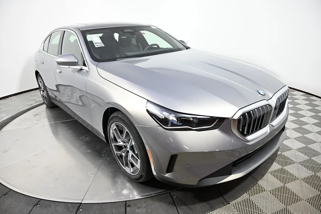 2026 BMW 5 Series 530i - Photo 7