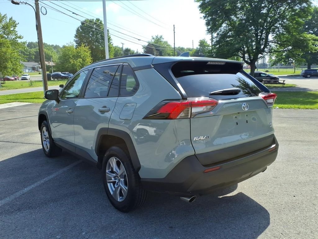 2023 Toyota RAV4 XLE - Photo 7