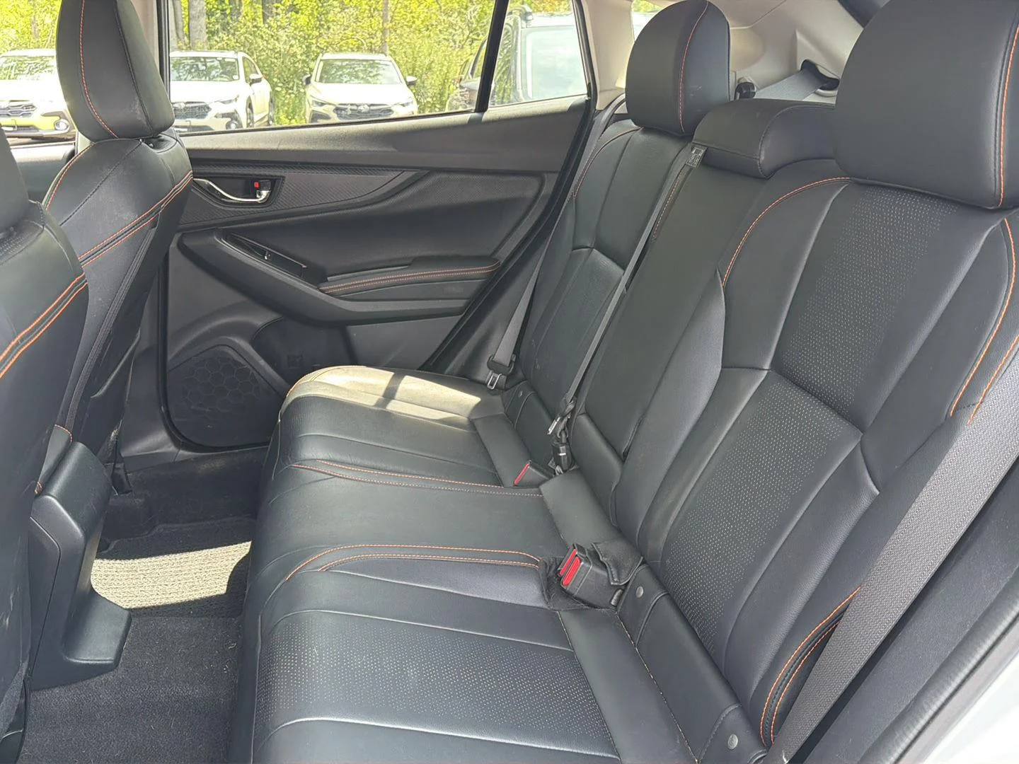 Used 2018 Ice Silver Metallic Subaru Limited image 15