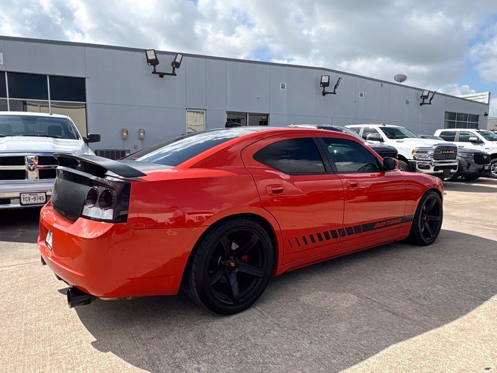 Used 2008 Orange Dodge R/T image 2
