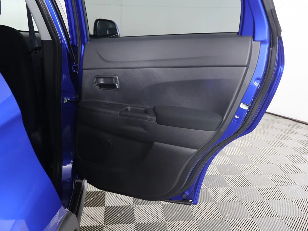 New 2026 Blue Mitsubishi 2.0 ES image 22