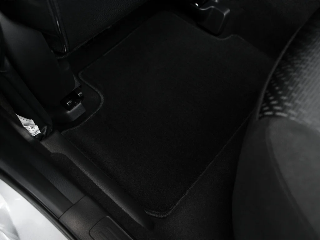 Used 2010 Silver Mazda i Sport image 57