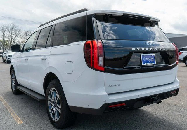 Used 2025 White Ford Active image 8