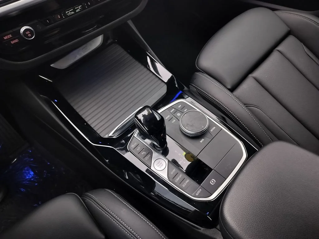 Used 2024 Skyscraper Grey Metallic BMW sDrive30i image 19
