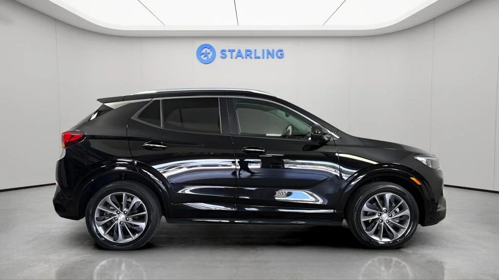 Used 2022 Ebony Twilight Metallic Buick Select image 11