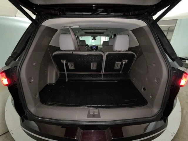 Used 2021 Red Chevrolet Premier image 25