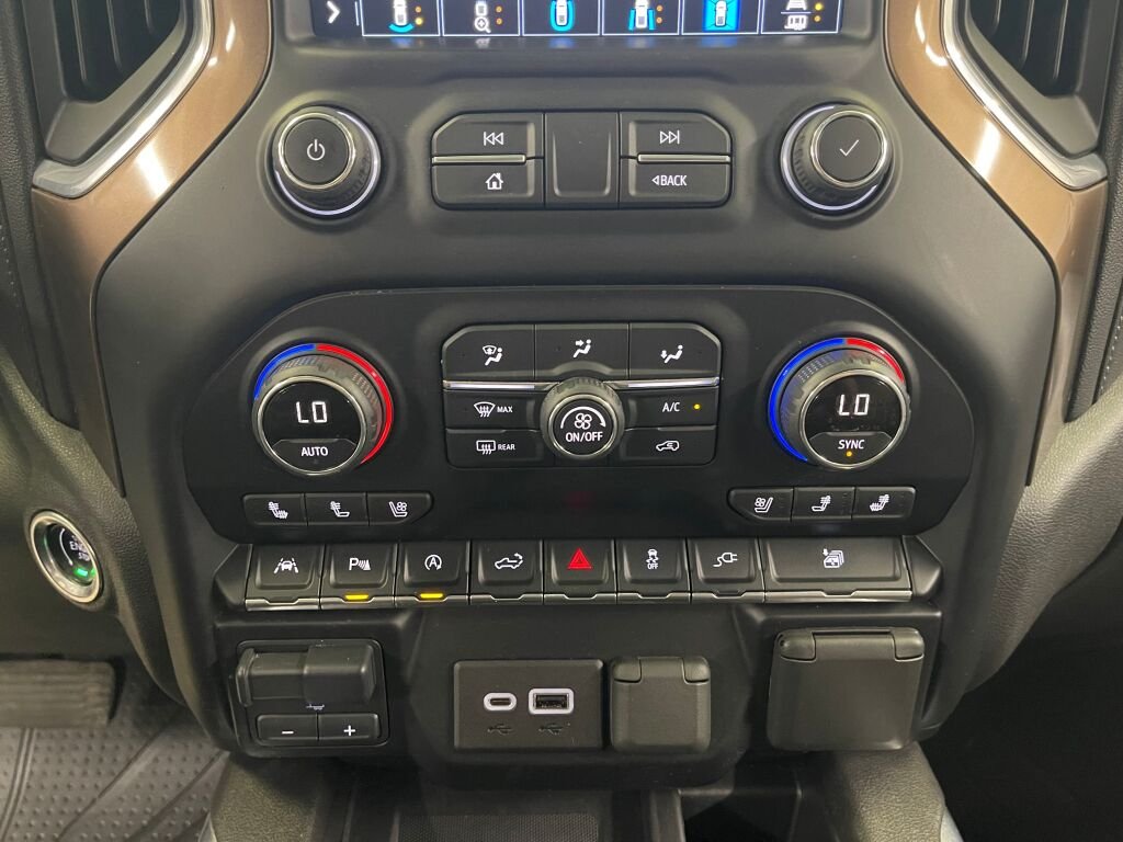 Used 2021 IRIDESCENT PEARL TRICOAT Chevrolet High Country image 14