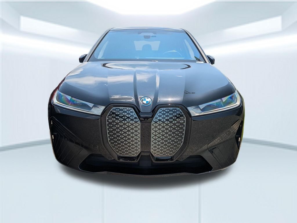 Used 2024 Black BMW xDrive50 image 4