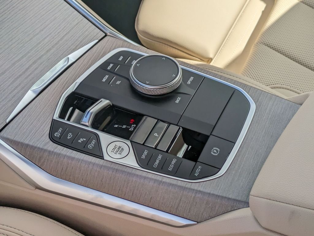 2025 BMW 3 Series 330i - Photo 26