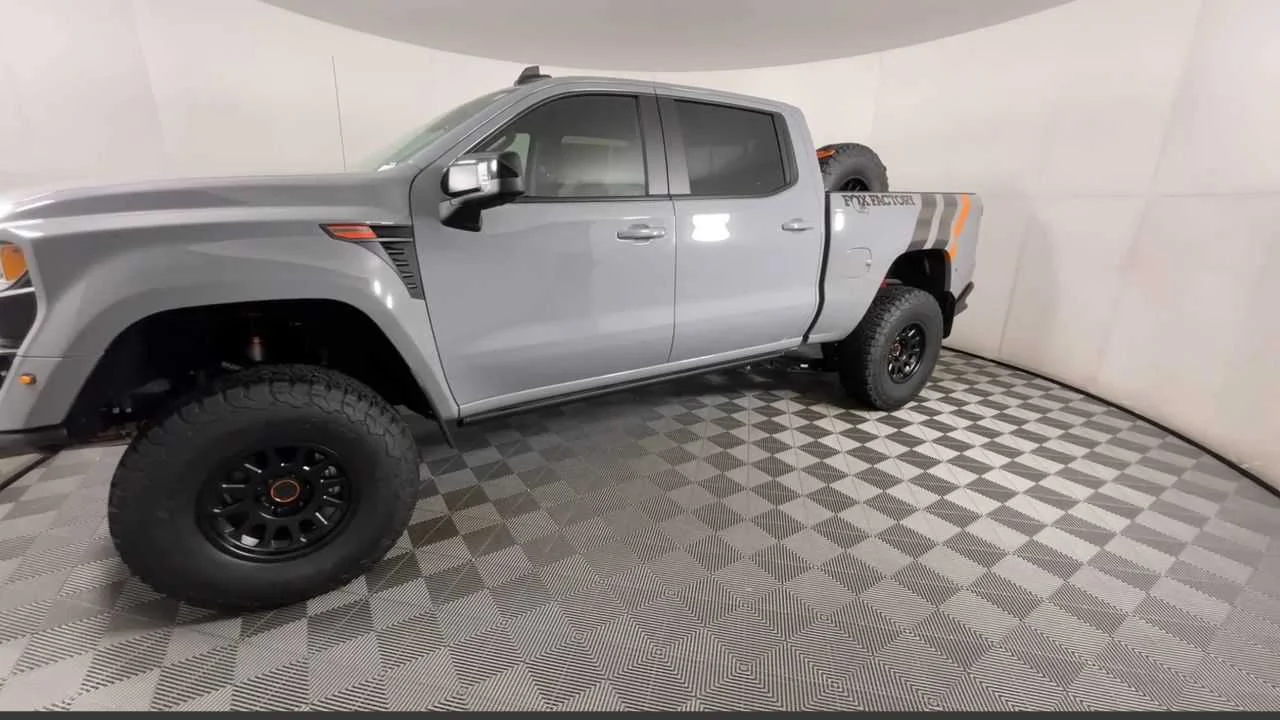 2025 Chevrolet Silverado 1500 RST - Photo 8