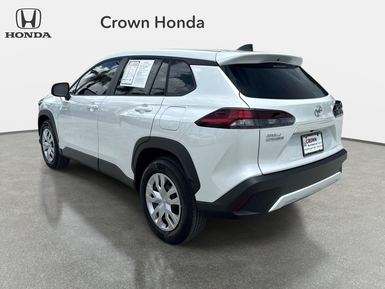 Used 2026 Wind Chill Pearl Toyota L image 3