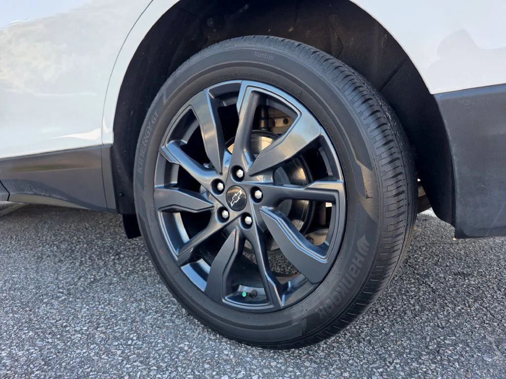 Used 2024 Summit White Chevrolet RS image 32