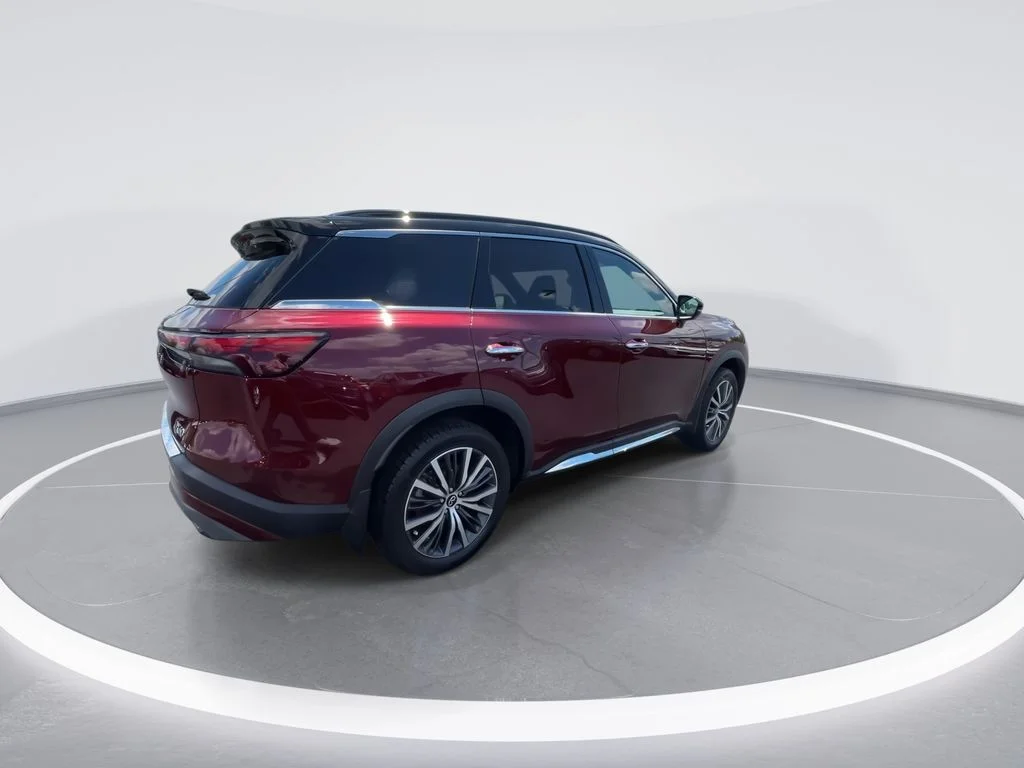 Used 2023 Red INFINITI Autograph image 8