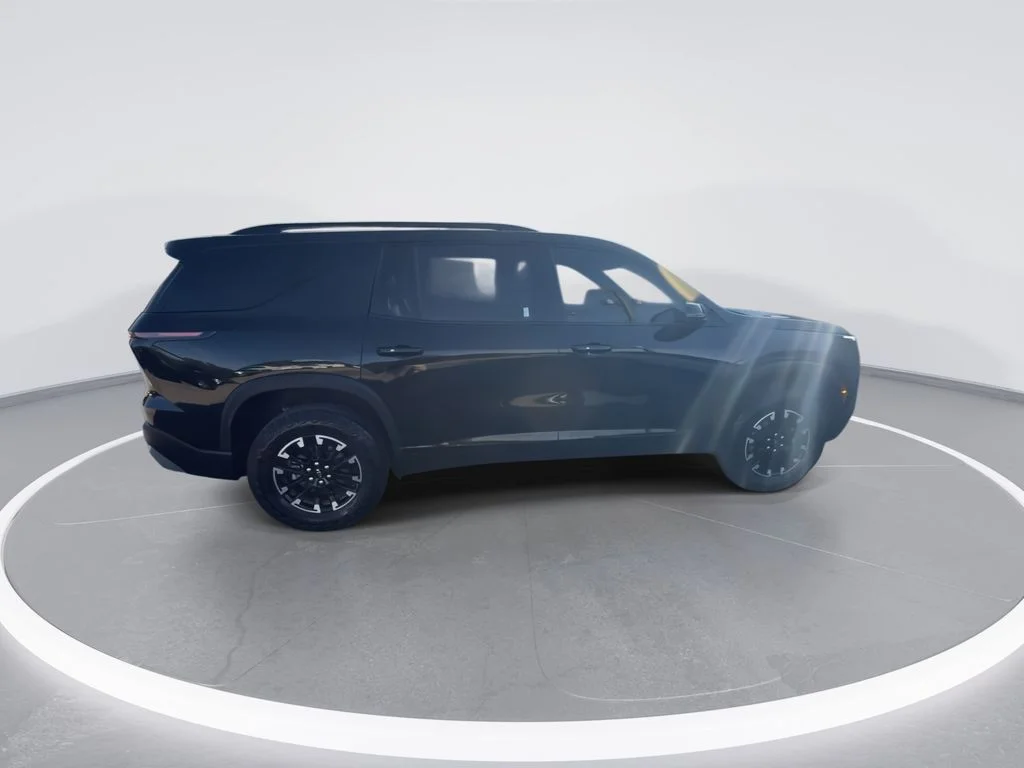 Used 2025 Black Chevrolet Z71 image 9