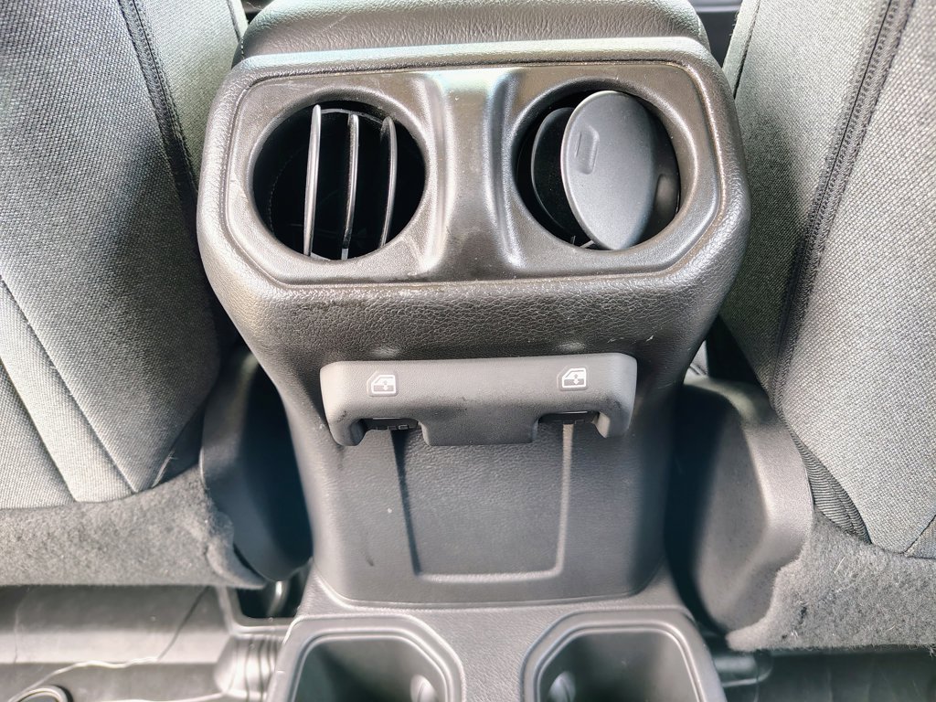 2025 Jeep Wrangler 4-Door Willys - Photo 41
