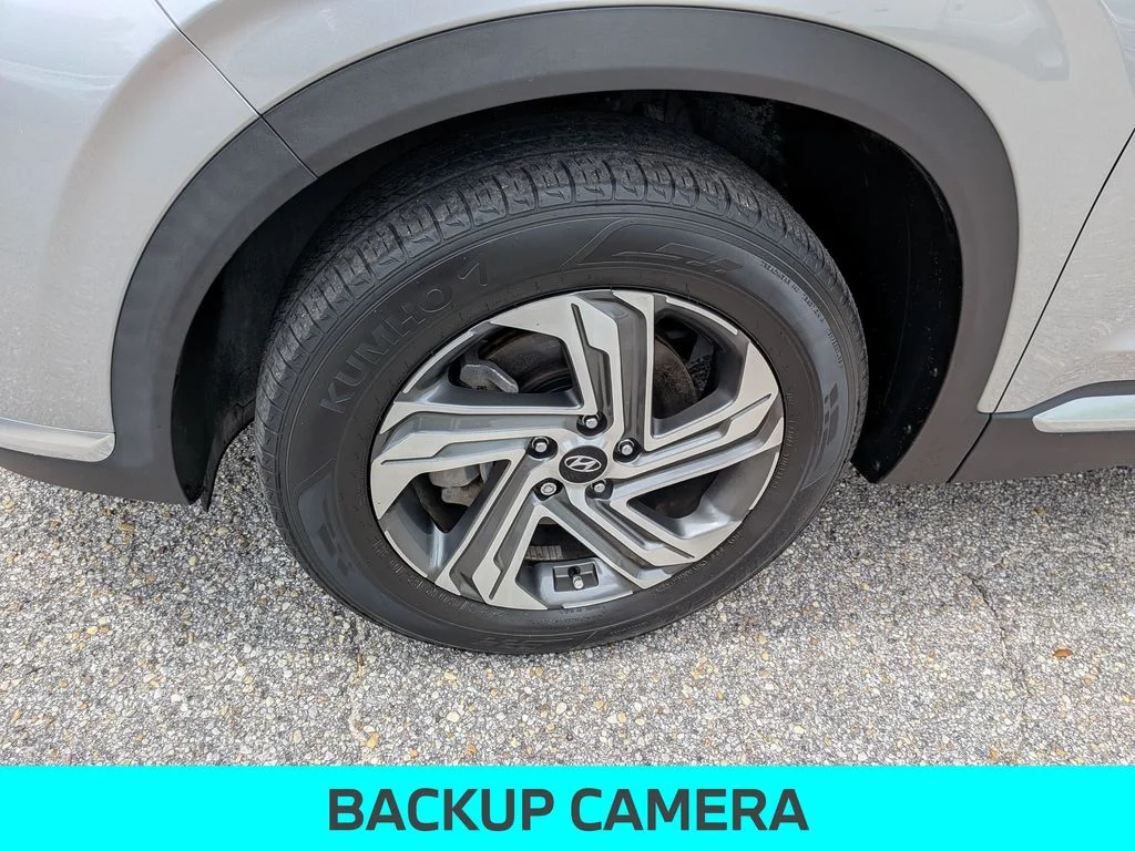 Used 2023 Silver Hyundai SEL image 12